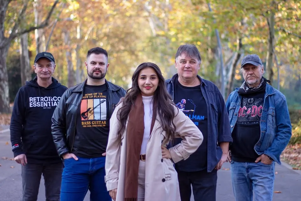 Cheers 2025. 07. 19. 20:00